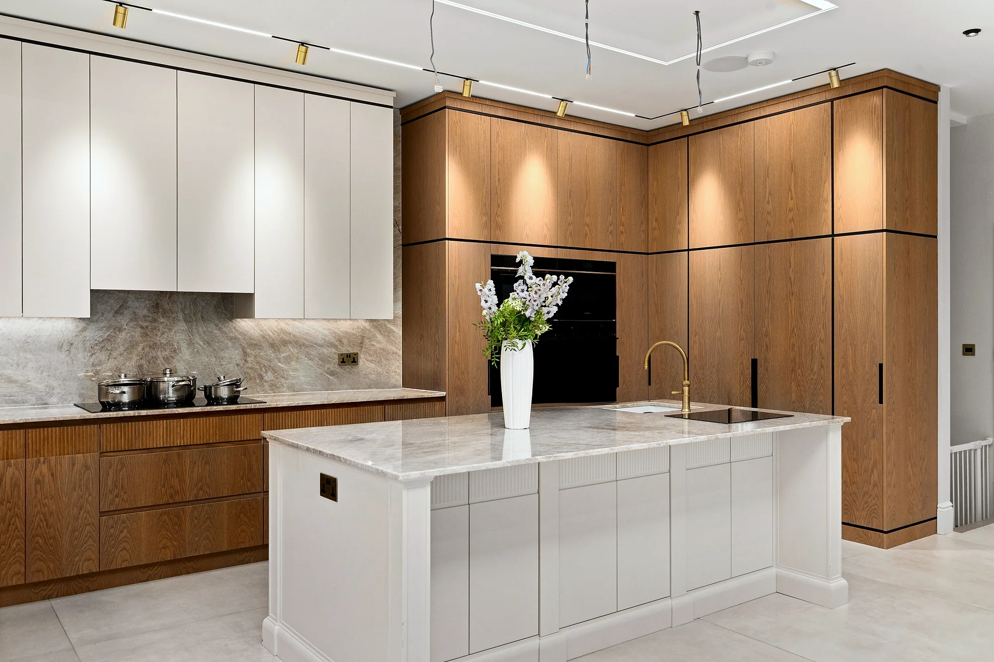 Oak and white kitchen with a white island, kitchen photography London